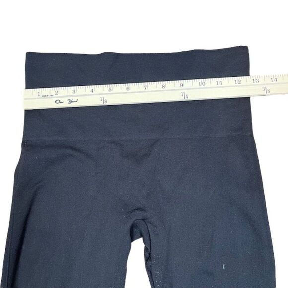 SPANX Look At Me Now Black Leggings Light Texture with Inseam Size Medium - Picture 4 of 12